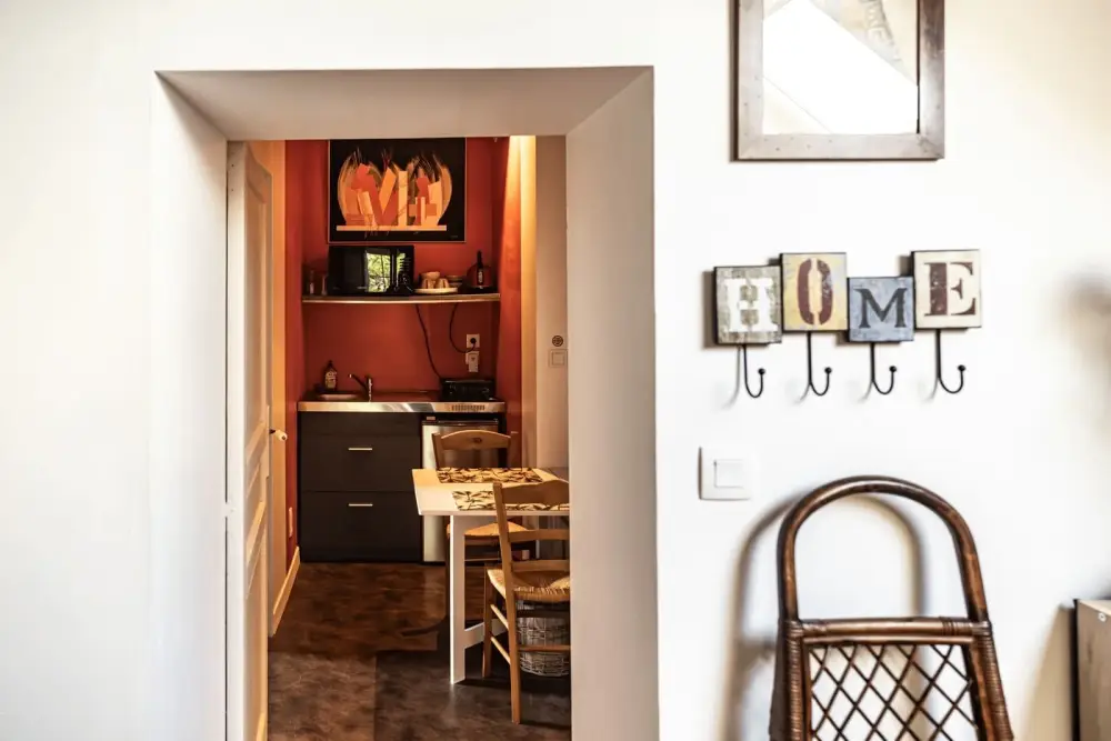 chambre avec cuisine