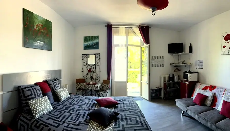 Chambre-rez-de-chaussée-adaptée-PMR